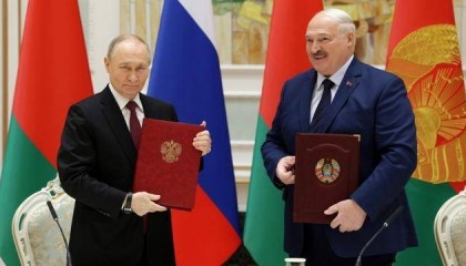 卢卡申科的玩笑成真,打完乌克兰后,俄军中导抵在欧洲“脑门”上