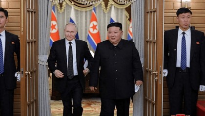 金正恩出席中国阅兵,朝媒罕见连发三页报道!