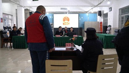 还有两年多就出狱,男子在外劳点劳动时借上厕所脱逃,逃亡22年后投案,法院判了