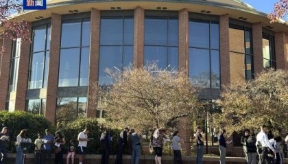 美国最高法院驳回共和党人呼吁,要求选举官员统计宾州临时选票