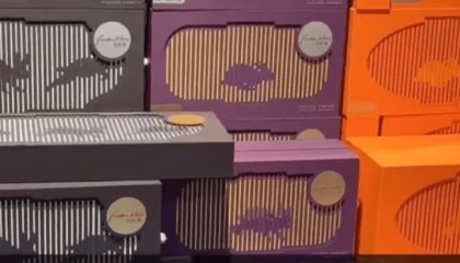 胖东来自营月饼包装设计费花了1000万?门店回应:确实花了这个价钱,售价97元至350元/盒