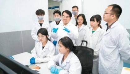 西工大团队攻克核心难题！有机发光晶体管领域实现重大突破