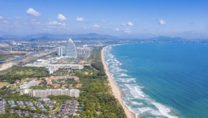 泰国游降温游客转向三亚:22万一晚酒店被订光,春节机票涨价近一倍