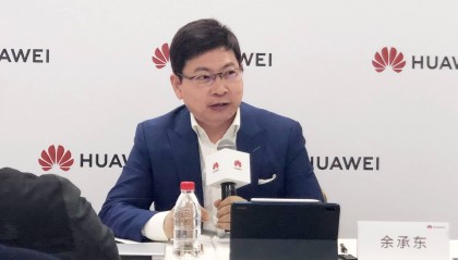 华为余承东首度回应“开车睡觉”!被扣了3分,已“自首”交了罚款,当时没有睡觉