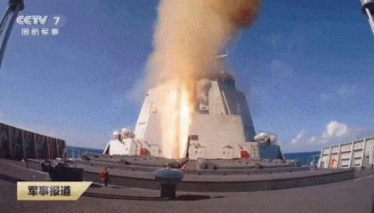 央视公布052D开火画面,美国意识到:更担心的事还在后面