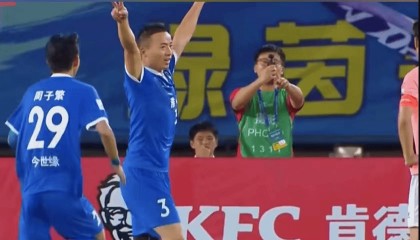 冲上热搜!淮安村书记戴虎打入“苏超”第100粒进球