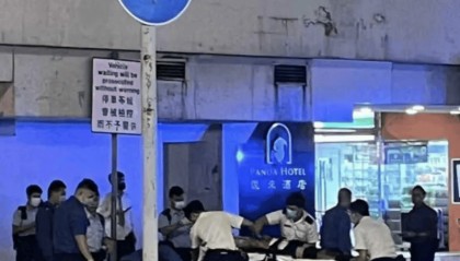 “一男子疑用24cm厨房刀杀妻儿3人后跳楼”,香港荃湾悦来酒店命案细节曝光