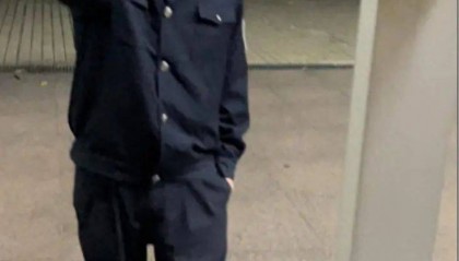 2岁娃长隆酒店高烧39℃,保安拒交外卖药!当事人:接受其“教育”一小时后才拿到药