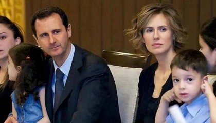 阿萨德主动让位,普京伸出援手,中方还在坚守,美国锁定头号目标