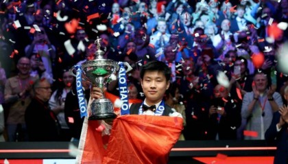 获中国首个斯诺克世锦赛冠军的赵心童:来自深圳,曾退学拜师