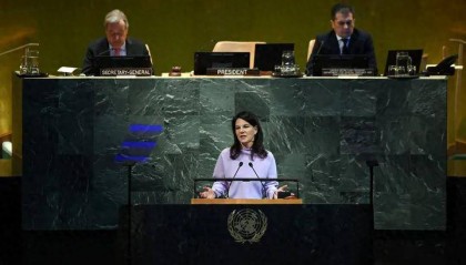 曾经对华强硬的鹰派,如今转身一变成联大主席,对着全世界冷嘲热讽