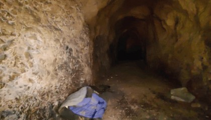 云南巧家警方抓获一名网逃人员:带70余万现金“隐居”山洞,昼伏夜出