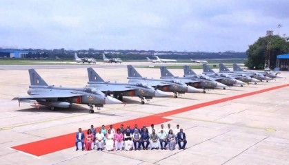 笑到停不下来!印度的“光辉”战斗机交付:8架中竟6台没装发动机,这什么神操作?