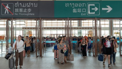 这条联通中老的铁路三岁了!来听听老挝籍员工怎么说