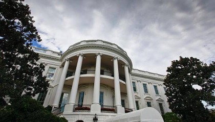 白宫官员:政府“关门”致美经济每周损失约150亿美元