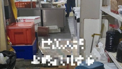 济南一川菜外卖店店员在厨房小便?店方称“系水管冲水店员查看,已报警”,区市监介入