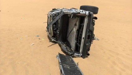 网红打卡点沙漠“尼三锅”事故:越野车飞入500米深坑,三死一伤