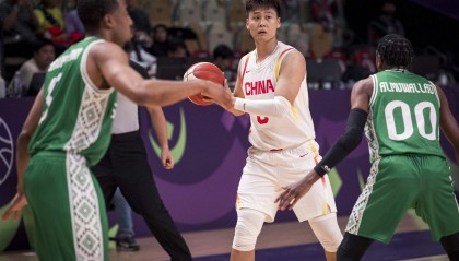 亚洲杯-胡金秋20分赵睿19+4+6 中国男篮首战险胜沙特