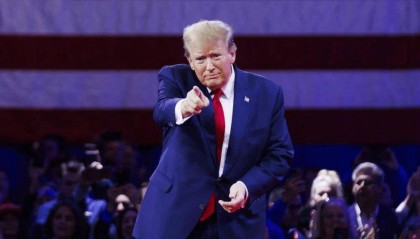 化纤头条 | 降息前夜,美元却受“围攻”?沙特官员:愿意尝试“石油人民币”!特朗普:不用美元就收100%关税