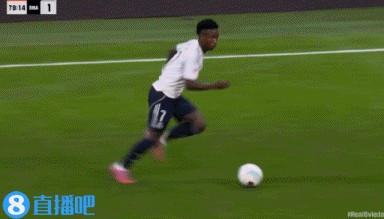 每体:维尼修斯进球后向球迷做出挑衅手势,暗示奥维耶多降回乙级