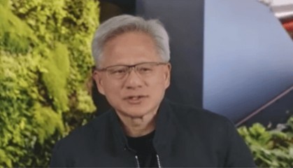 黄仁勋:美国政策基于“中国无法制造AI芯片”假设,“这一假设现在看来显然错误”