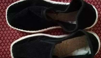 一家5口坐45小时火车赶杭州!这几天,大军出动了!有人随身必带的,竟是这样东西……