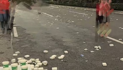 山西太原马拉松部分路段遍地垃圾,回应:4万多人参加现场有收集点,比赛完将马上清理