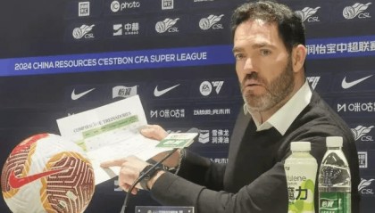 人物 | 苏亚雷斯笑着离开 他说自己给下一任留下了更好的国安队