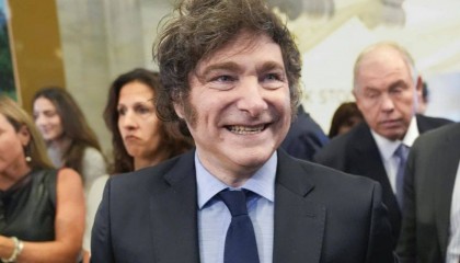 从25.5%到2.7%,米莱一战“封圣”,他拯救了阿根廷?