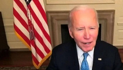 令人意外!打哈里斯一个措手不及,拜登最后关头反手助攻特朗普?