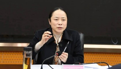 仇珂静，主动向组织交代问题