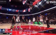 杨瀚森迎NBA常规赛首秀,两罚全中拿到个人NBA生涯首分;此前出场时播音字幕都是中文