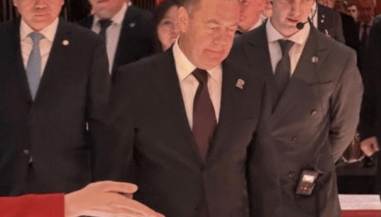 特朗普万万没料到,梅德韦杰夫突然访华,给中国送上“定心丸 ”