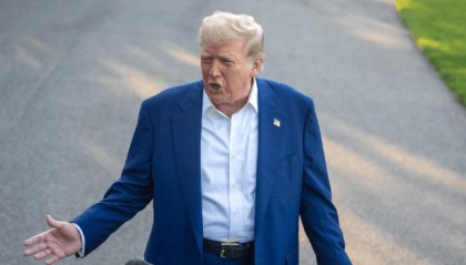 特朗普不来中国看阅兵,却等来了北京的回复,中方给出的6个字,让他彻底死心了?