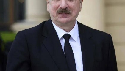 今晚,两国总统乘机抵京