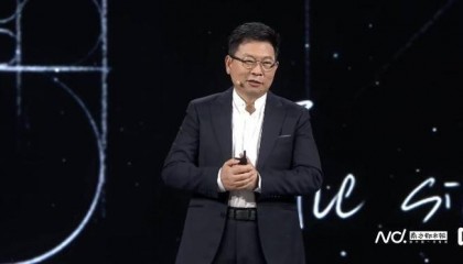 余承东回应开车“打瞌睡”事件：扣三分，第一次进局子