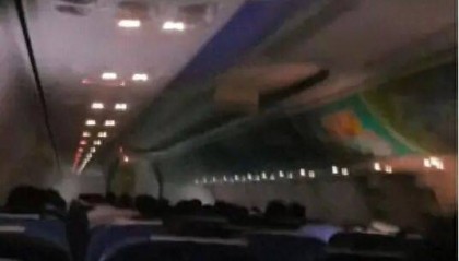 客机突遇雷暴剧烈颠簸,紧急备降石家庄,南航:为安全应急处理,于次日凌晨抵达太原