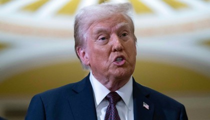 美媒:特朗普要求对在美国杀害乌克兰难民的凶手判处死刑