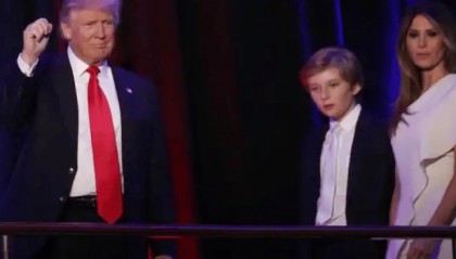 加州这回硬气了?22州发声力挺,美军接到命令,为总统铲除异己