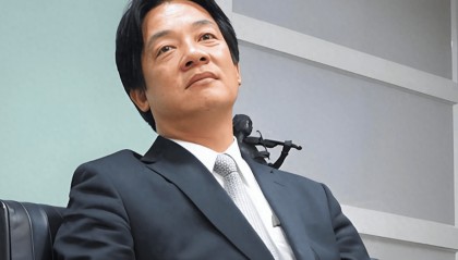 台北25万人集会声势浩大却失声,赖清德强势反制调整军方,解放军亦有大动作!