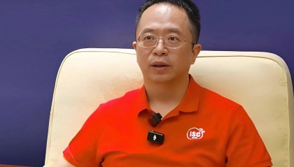 对话周鸿祎:DeepSeek流量确实在下降,他们就没花心思做,梁文锋是有梦想的人