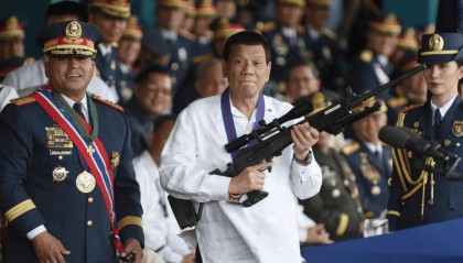 菲律宾内斗升级!选总统还是副总统?16万大军做出选择?不简单!