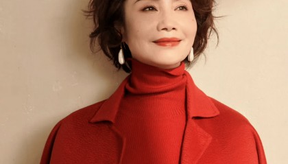 前央视知名主持人,转行当演员