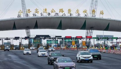 江苏高速一日出口总流量408万辆