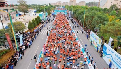 2025张掖·黑河半程马拉松开跑