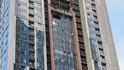 爆燃中,深圳高层豪宅里坠楼女子:来自湖北,年仅38岁