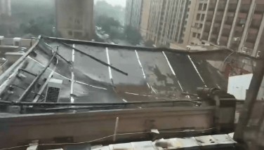 婚礼现场酒店房顶坍塌,当事新郎发声:在医院陪护,伴娘受了伤;刚坐了七八桌人,“整个宴会厅全部塌了”