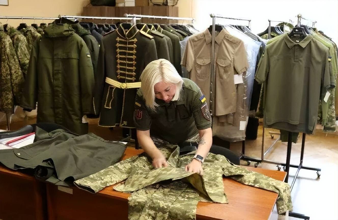 泽连斯基要被美国换掉？白宫已在找继任者，基辅抗议不断 + 前线失利，乌克兰陷入绝境？